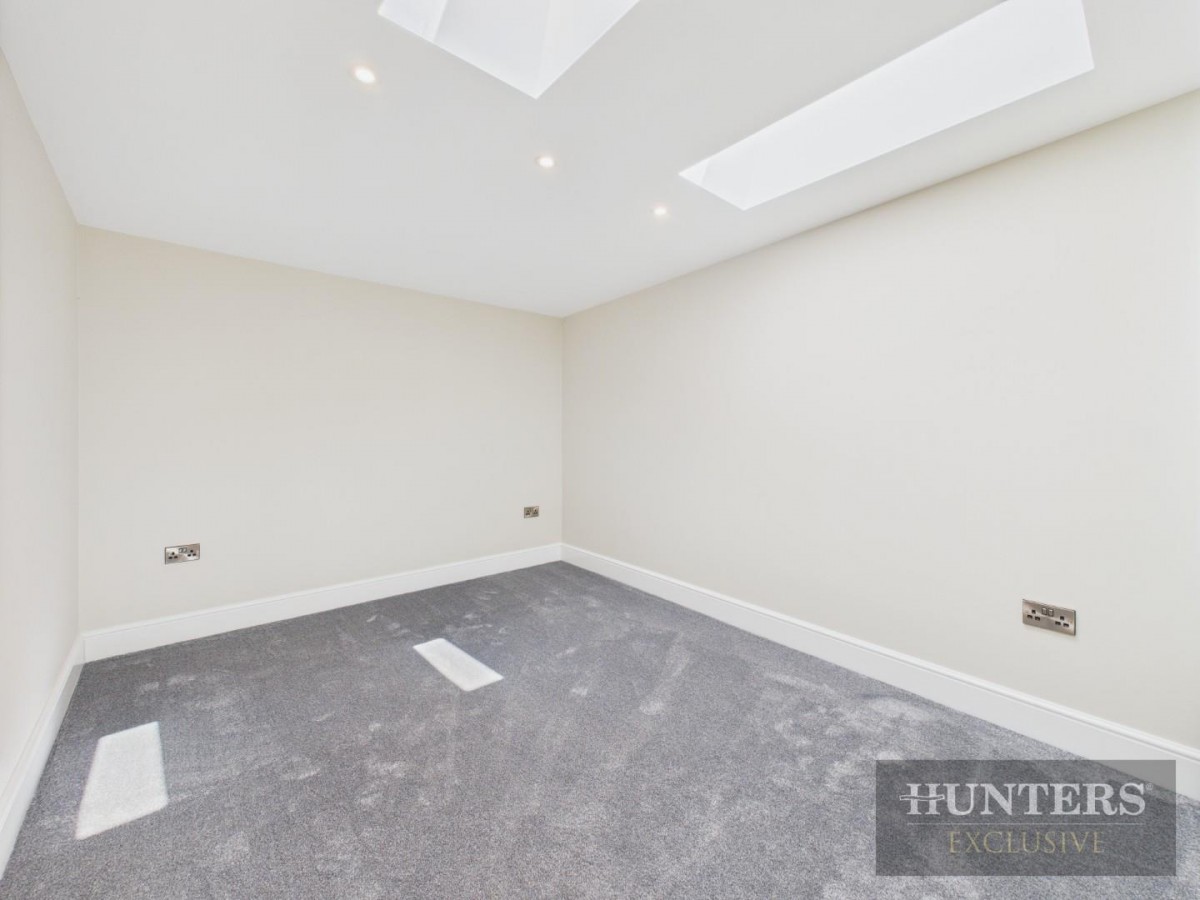 Ganton Road, Foxholes