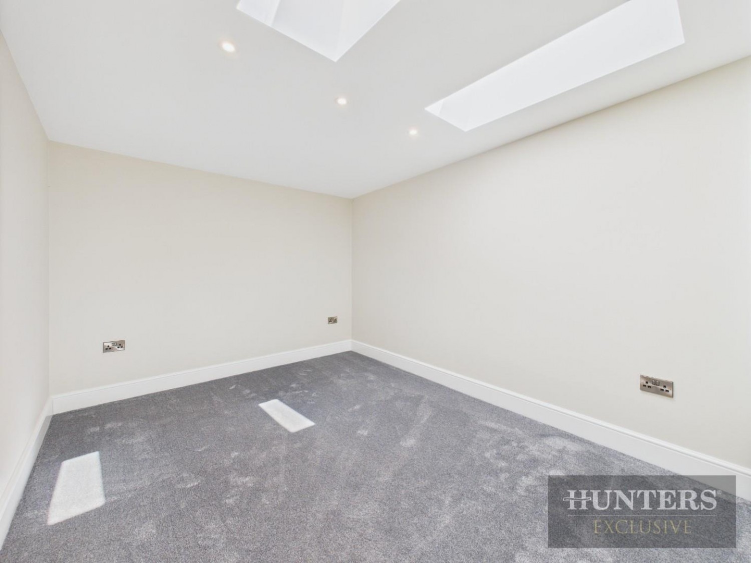 Ganton Road, Foxholes