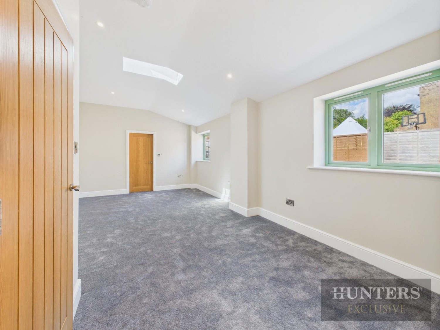 Ganton Road, Foxholes