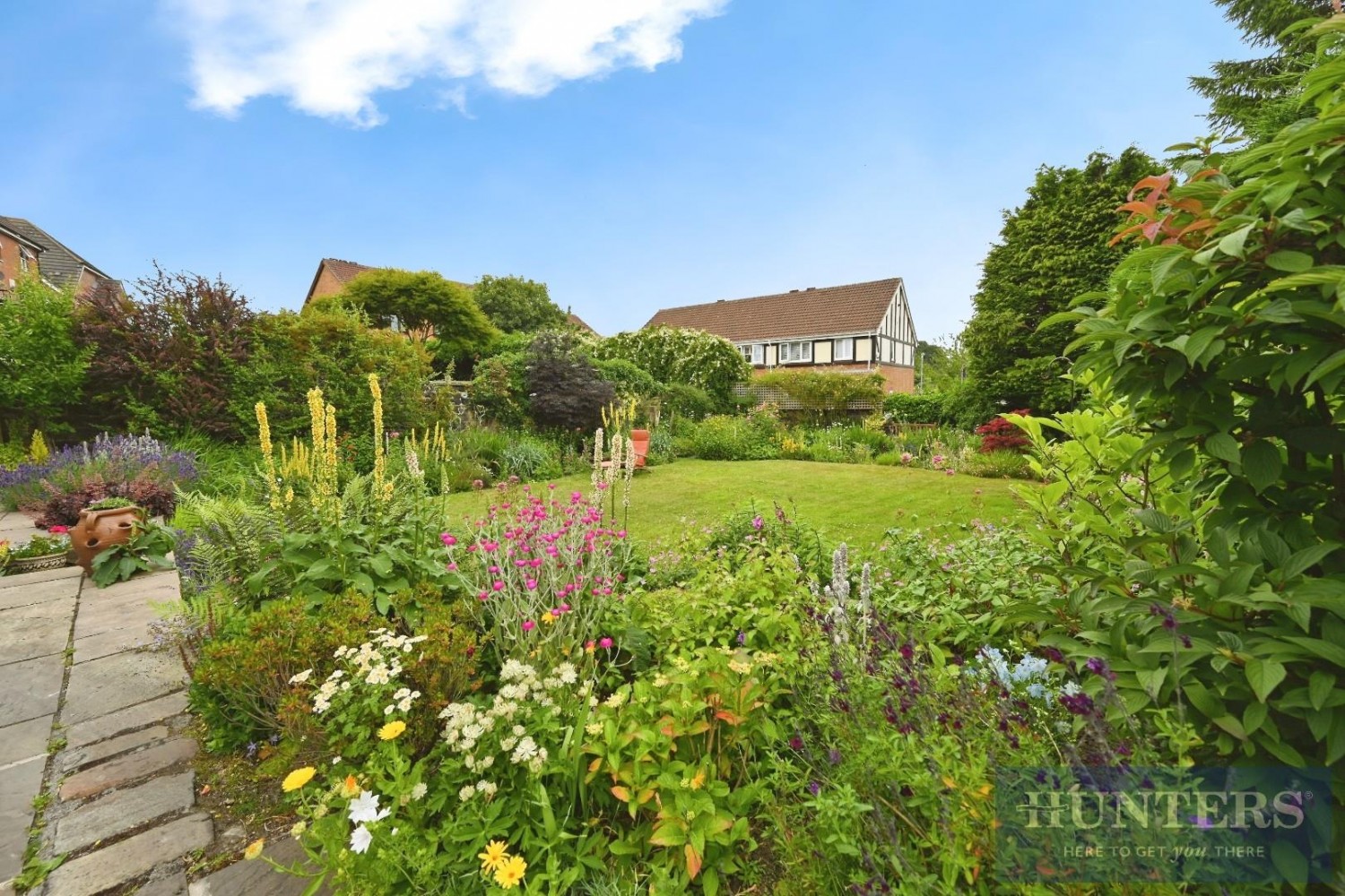 Larkfield Road, Rawdon, Leeds