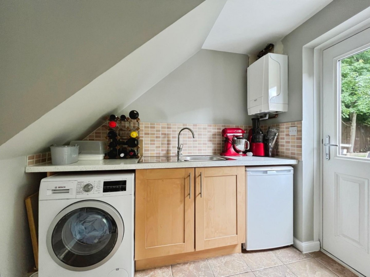 Sweet Bay Crescent, Godinton Park