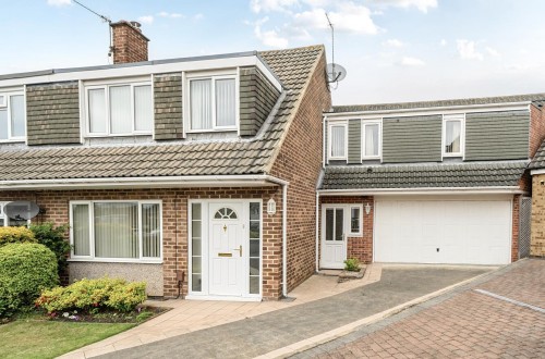 Hall Park Garth, Horsforth, LS18