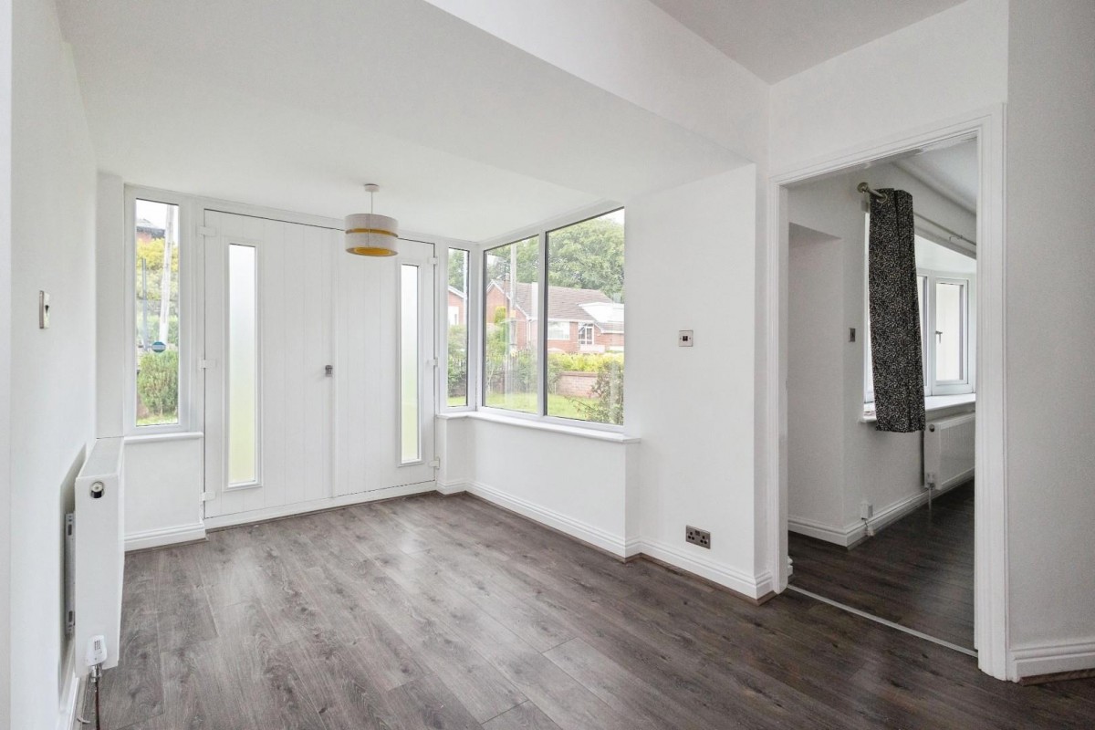 Mottram Old Road, Stalybridge, Cheshire , SK15 2SZ