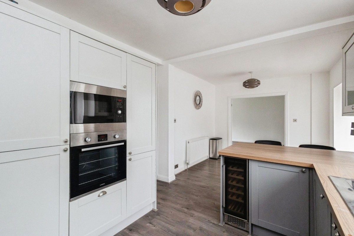 Mottram Old Road, Stalybridge, Cheshire , SK15 2SZ