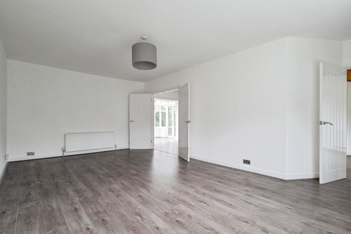 Mottram Old Road, Stalybridge, Cheshire , SK15 2SZ