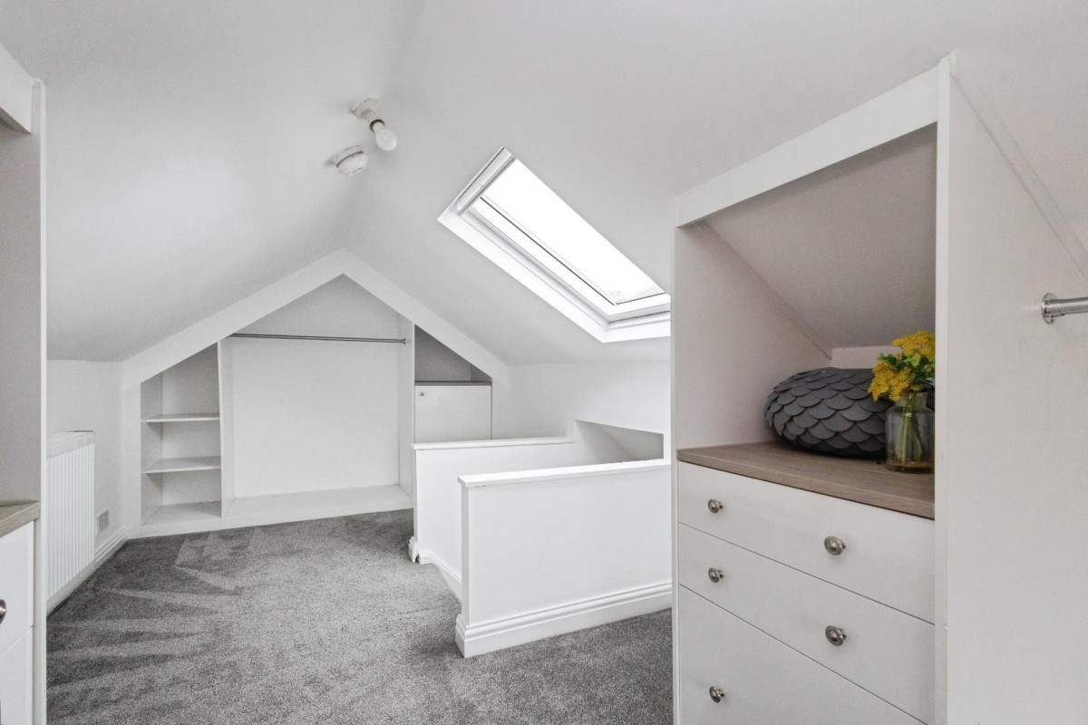 Mottram Old Road, Stalybridge, Cheshire , SK15 2SZ