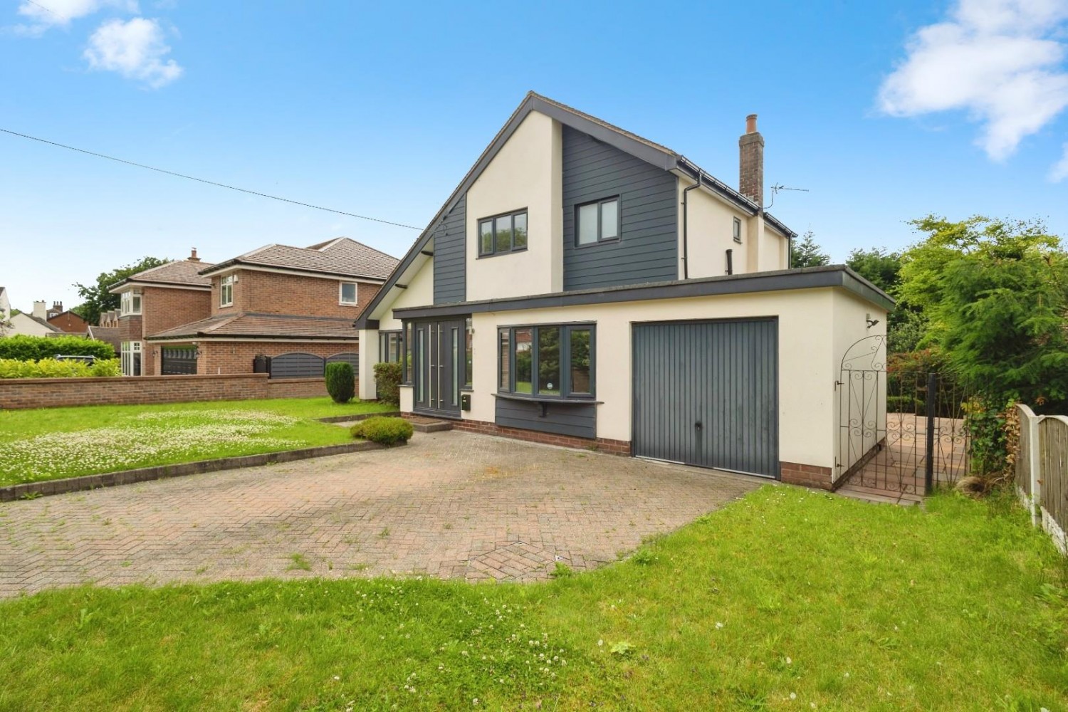 Mottram Old Road, Stalybridge, Cheshire , SK15 2SZ