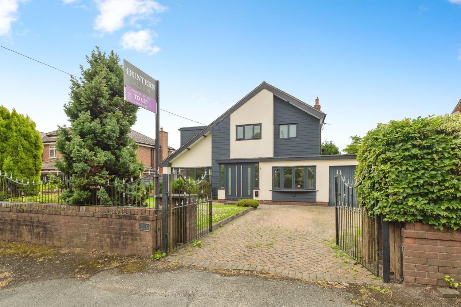 Mottram Old Road, Stalybridge, Cheshire , SK15 2SZ