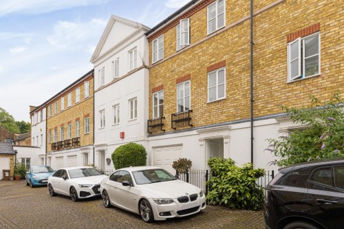Vestry Mews, London, SE5