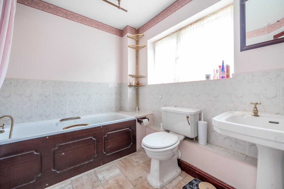 Weavers Drive, Uley, Dursley