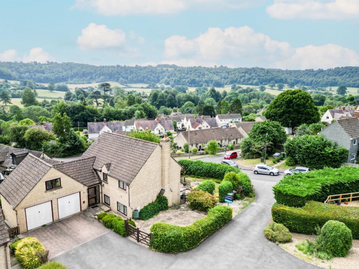 Weavers Drive, Uley, Dursley