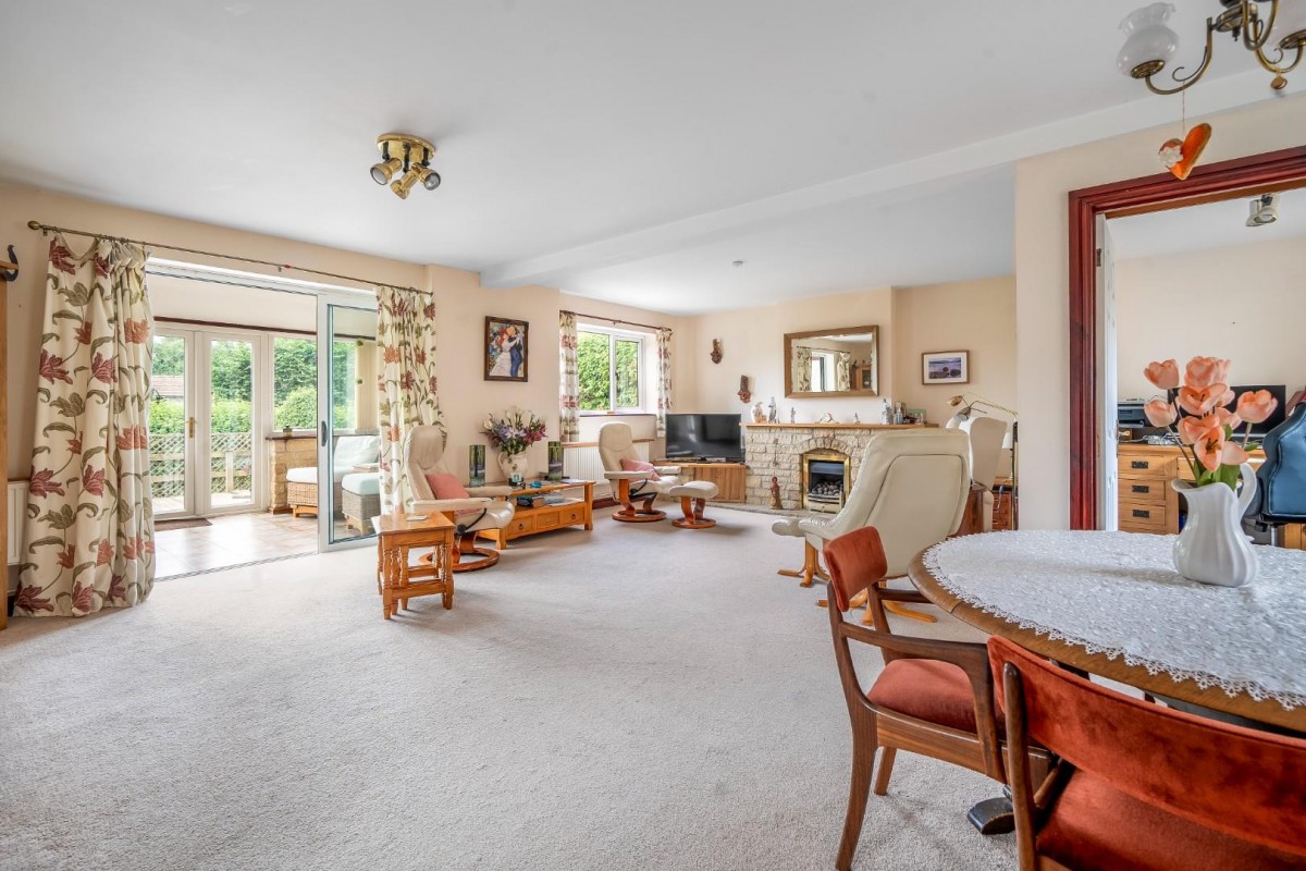 Weavers Drive, Uley, Dursley