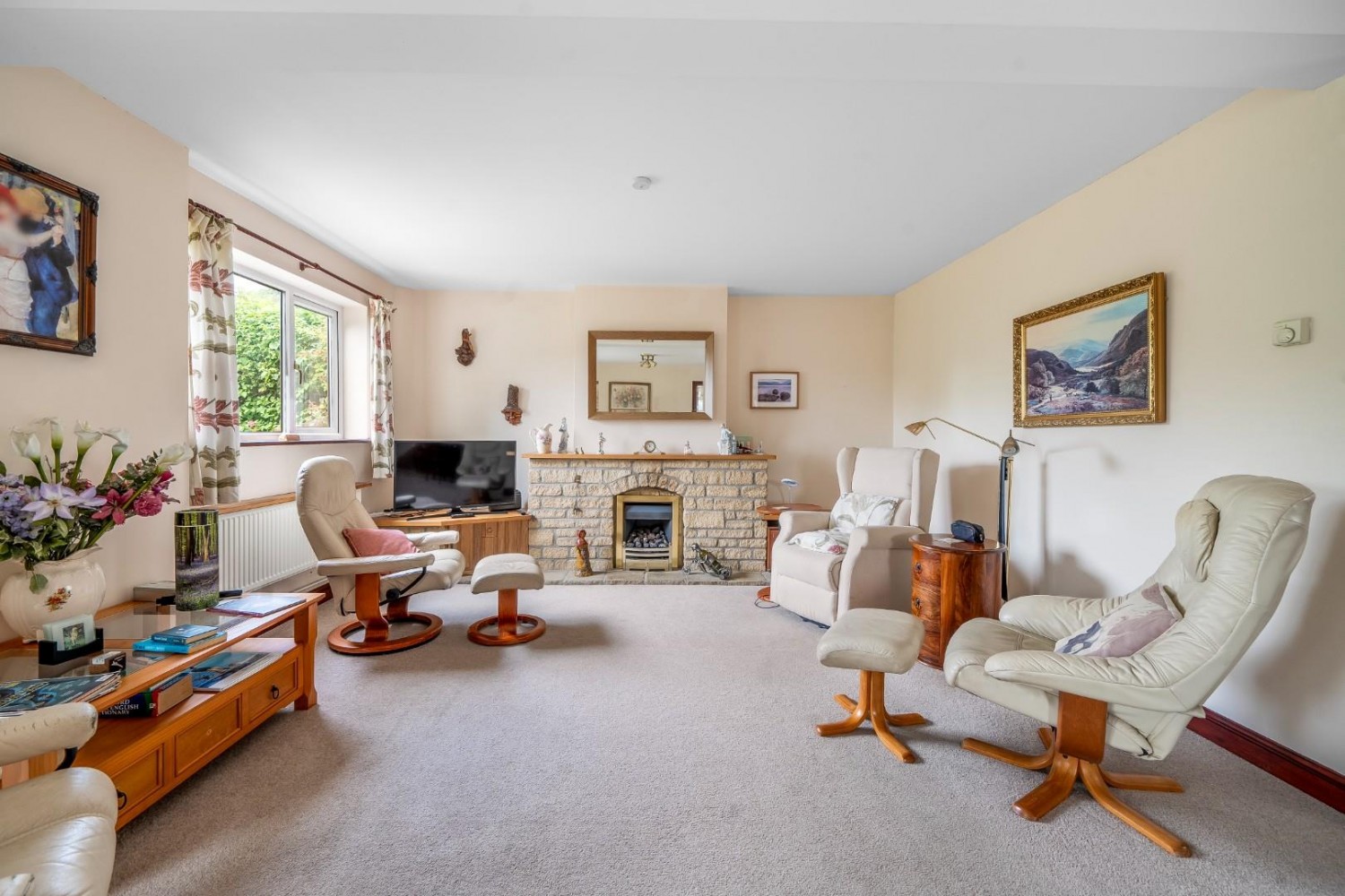 Weavers Drive, Uley, Dursley