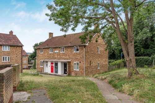 Domett Close, London