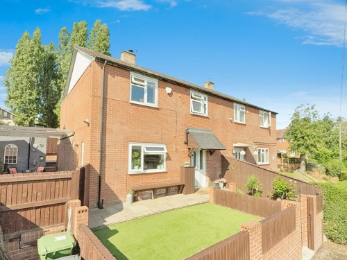 Wellstone Avenue, Bramley, LS13 4EE