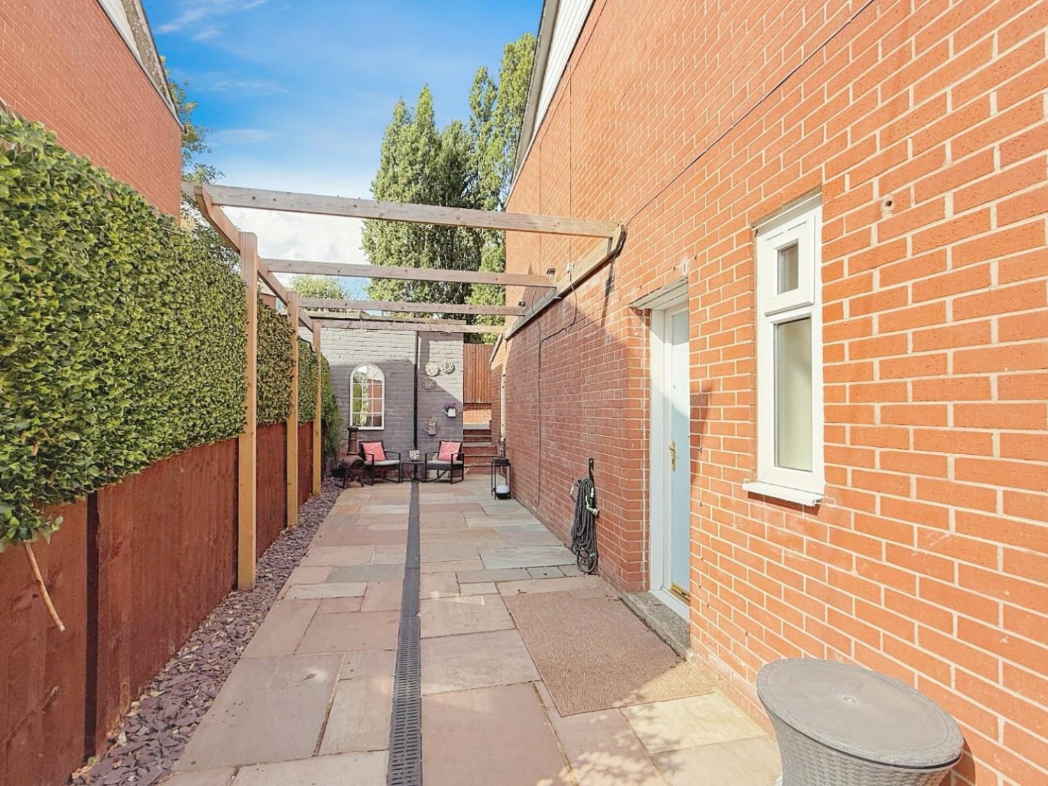 Wellstone Avenue, Bramley, LS13 4EE