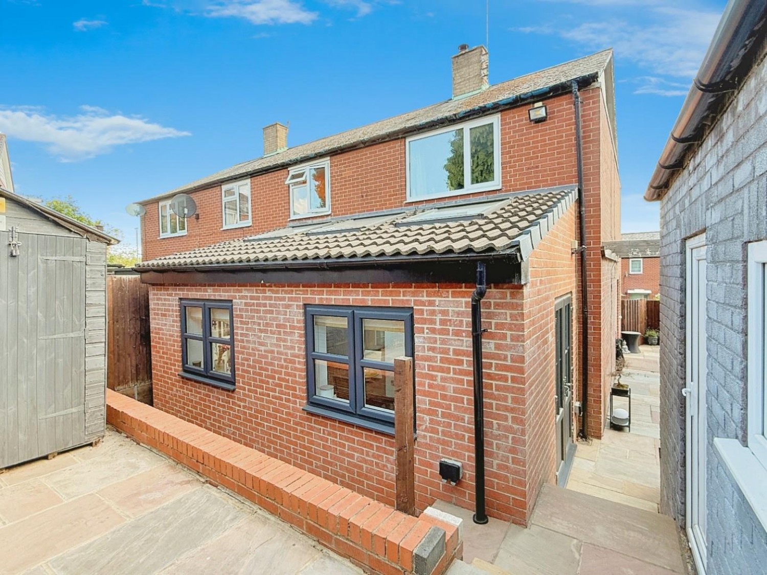 Wellstone Avenue, Bramley, LS13 4EE