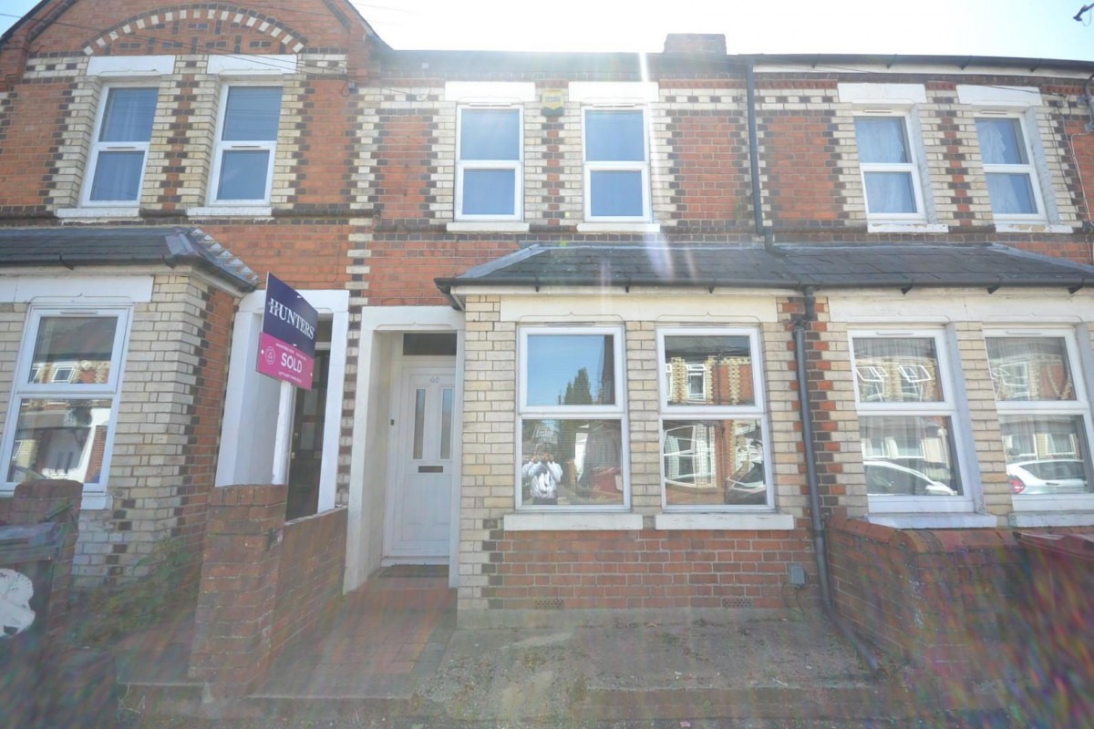 Pitcroft Avenue, Reading