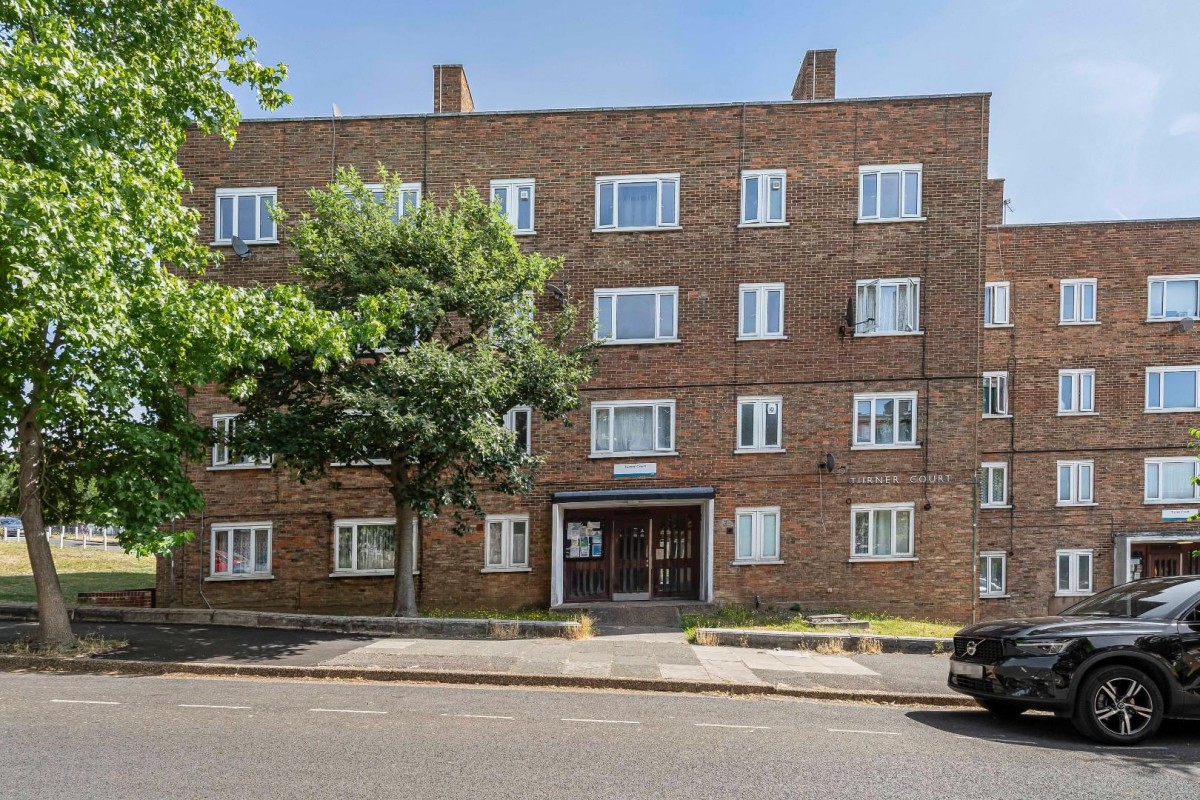 Woodfarrs, London
