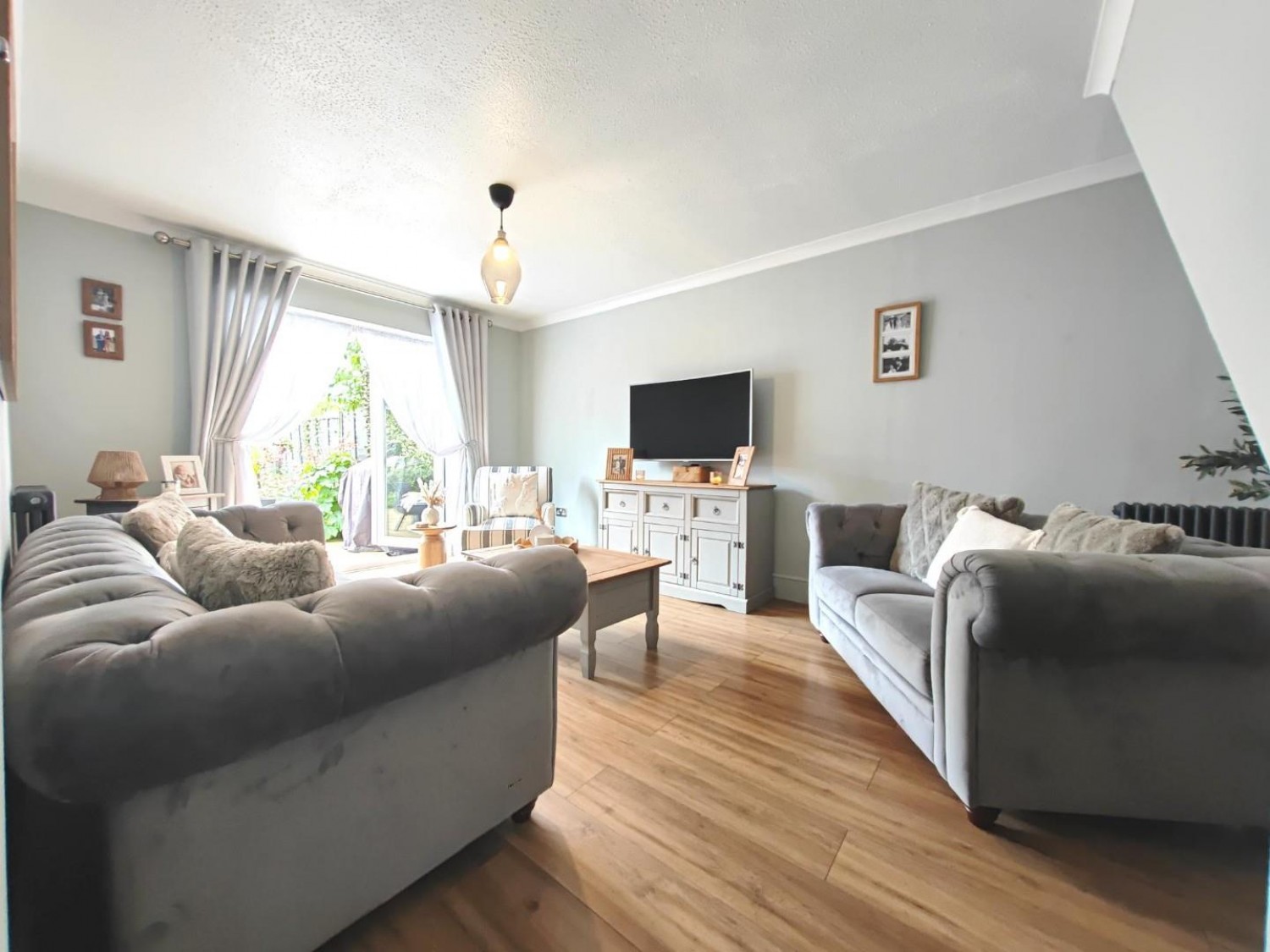 Dalcross, Bracknell