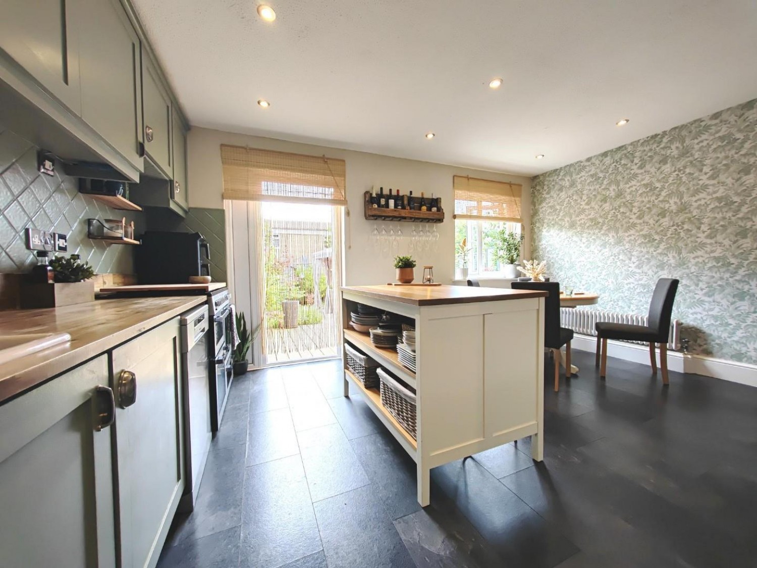 Dalcross, Bracknell