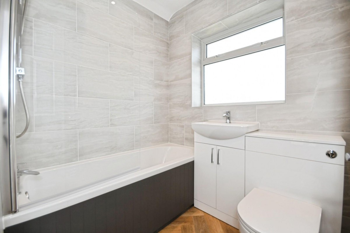 Boythorpe Road, Boythorpe, Chesterfield, S40 2NB