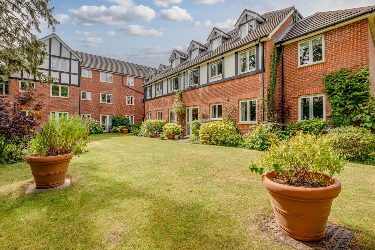 Archer Court, Chesham Road, Amersham, Buckinghamshire, HP6 5UL