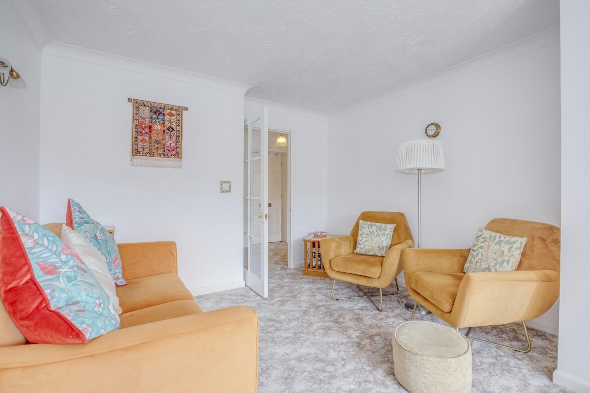 Archer Court, Chesham Road, Amersham, Buckinghamshire, HP6 5UL