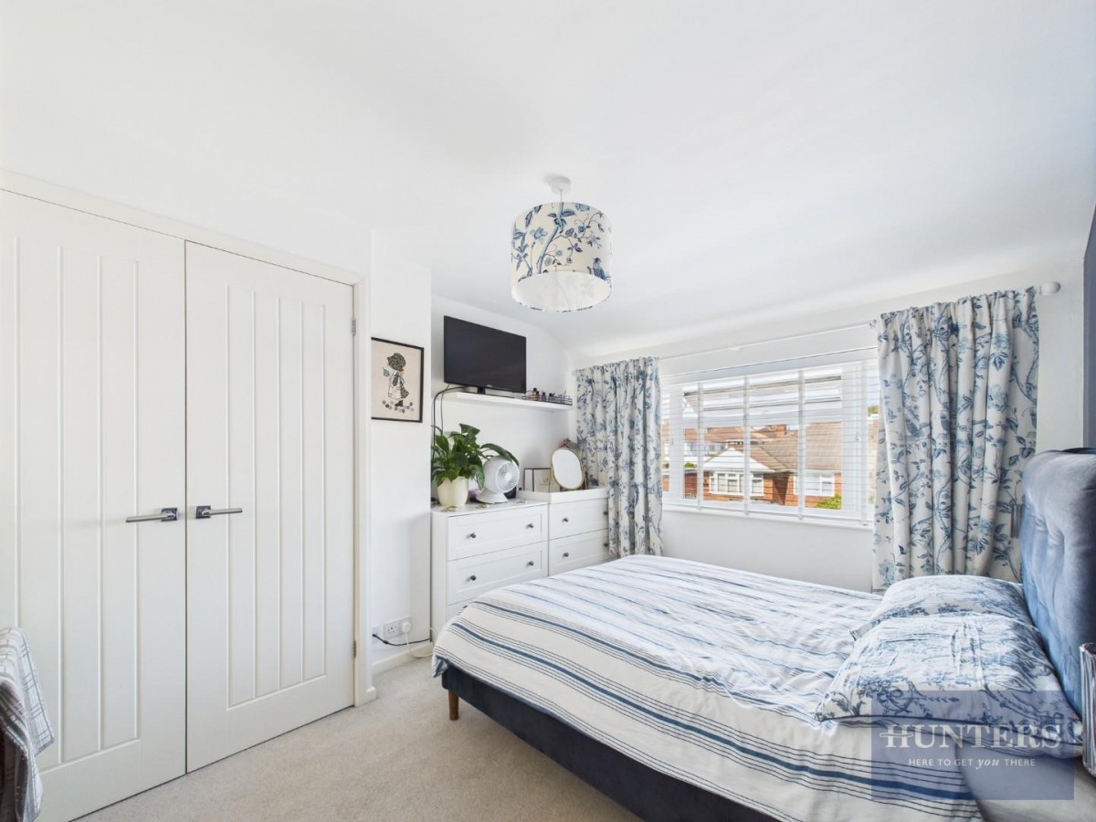 Lichfield Drive, Cheltenham