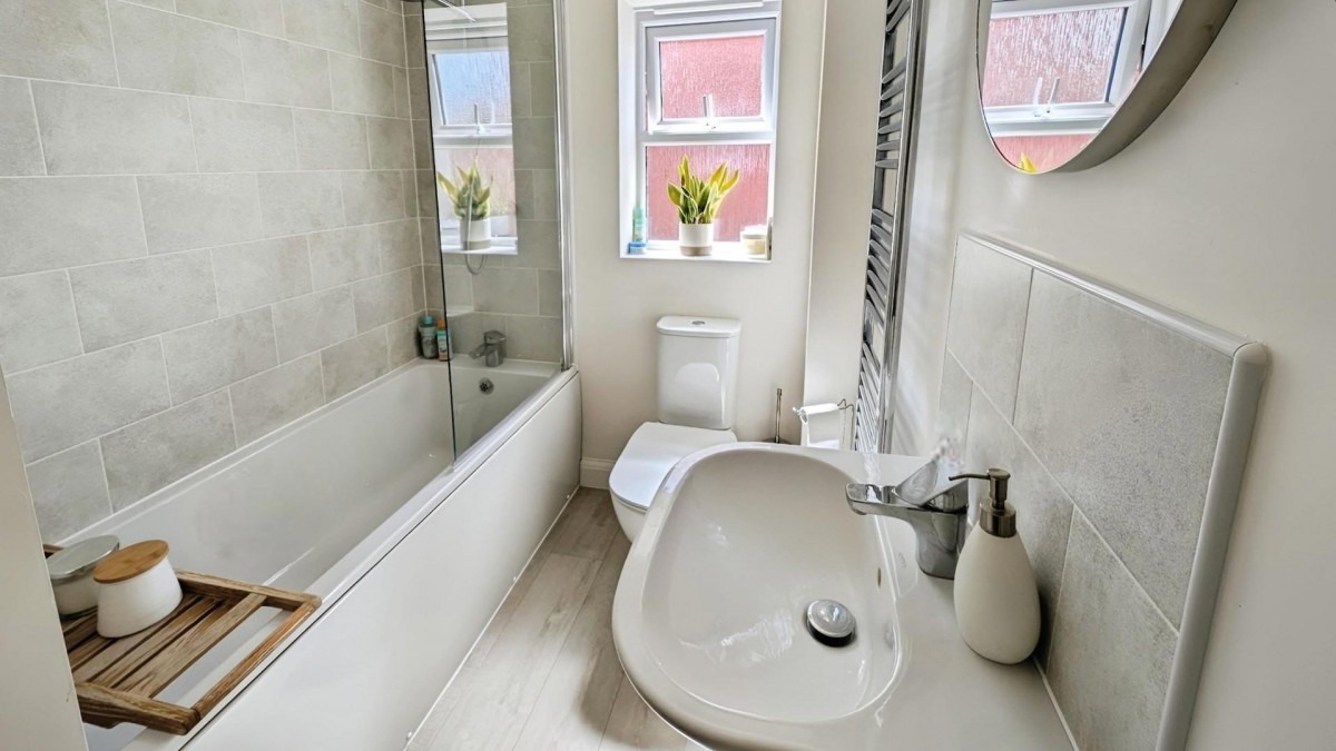 Dowsell Way, Yate, Bristol