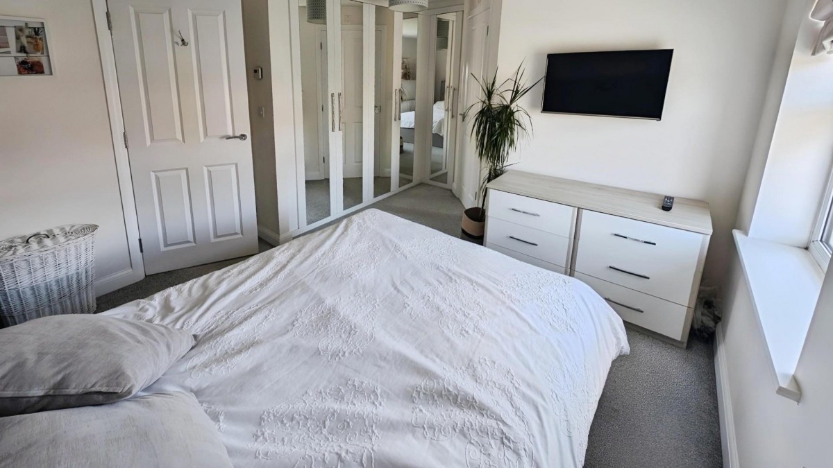 Dowsell Way, Yate, Bristol