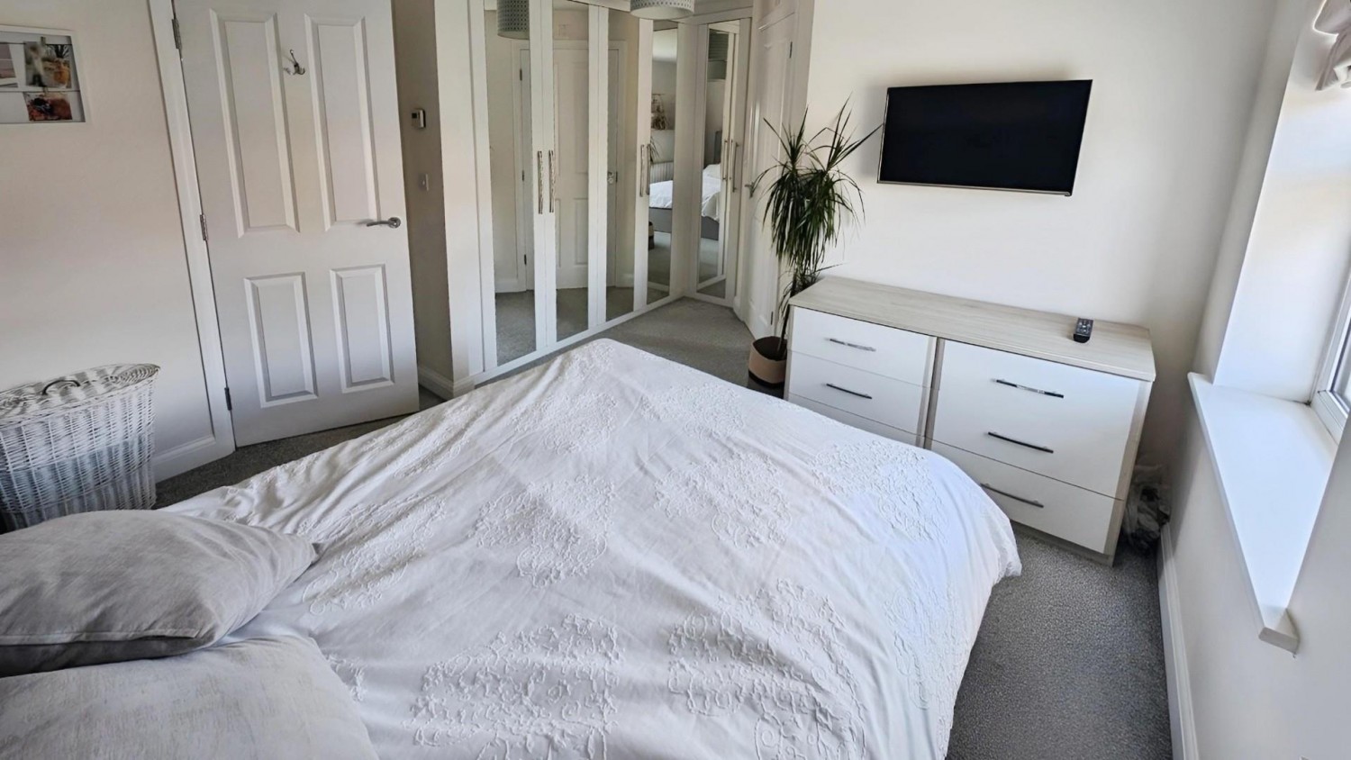 Dowsell Way, Yate, Bristol