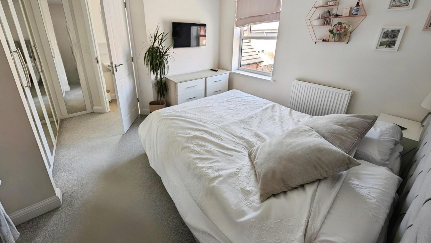 Dowsell Way, Yate, Bristol