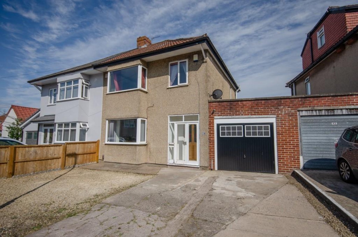 Springfield Avenue, Mangotsfield, Bristol, BS16 9BL