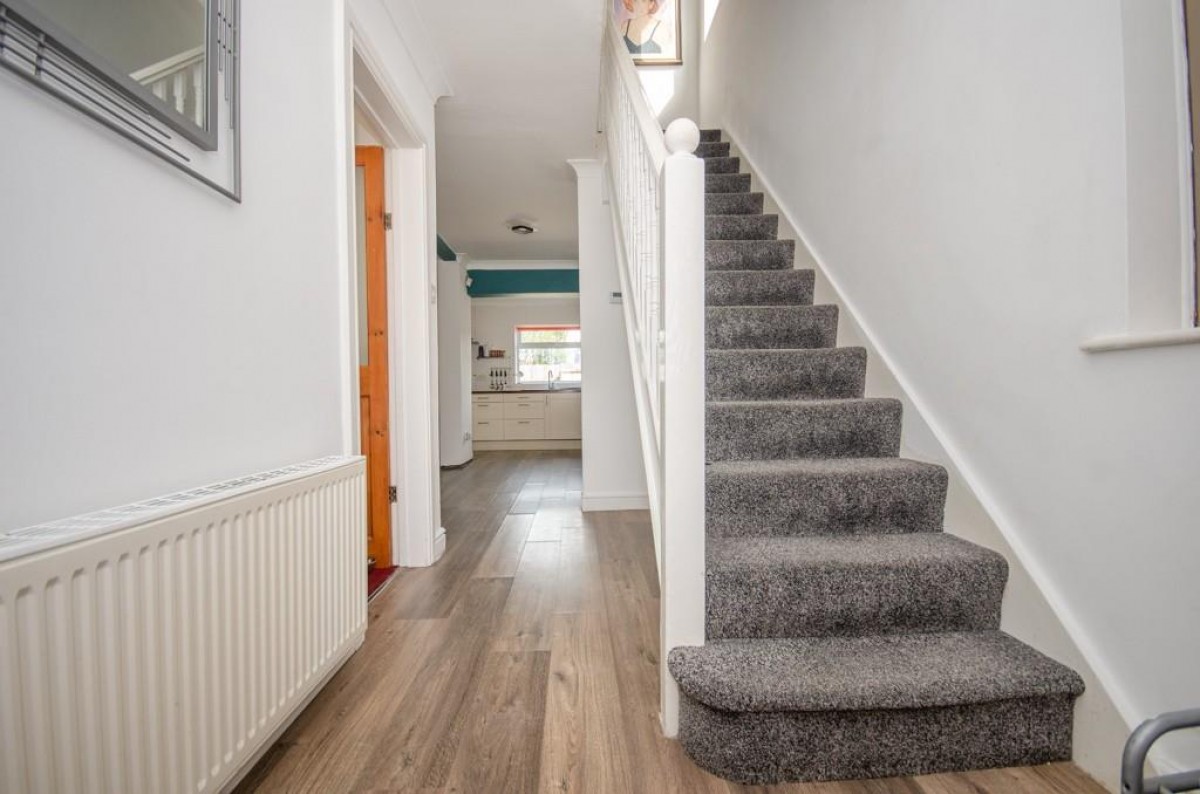 Springfield Avenue, Mangotsfield, Bristol, BS16 9BL