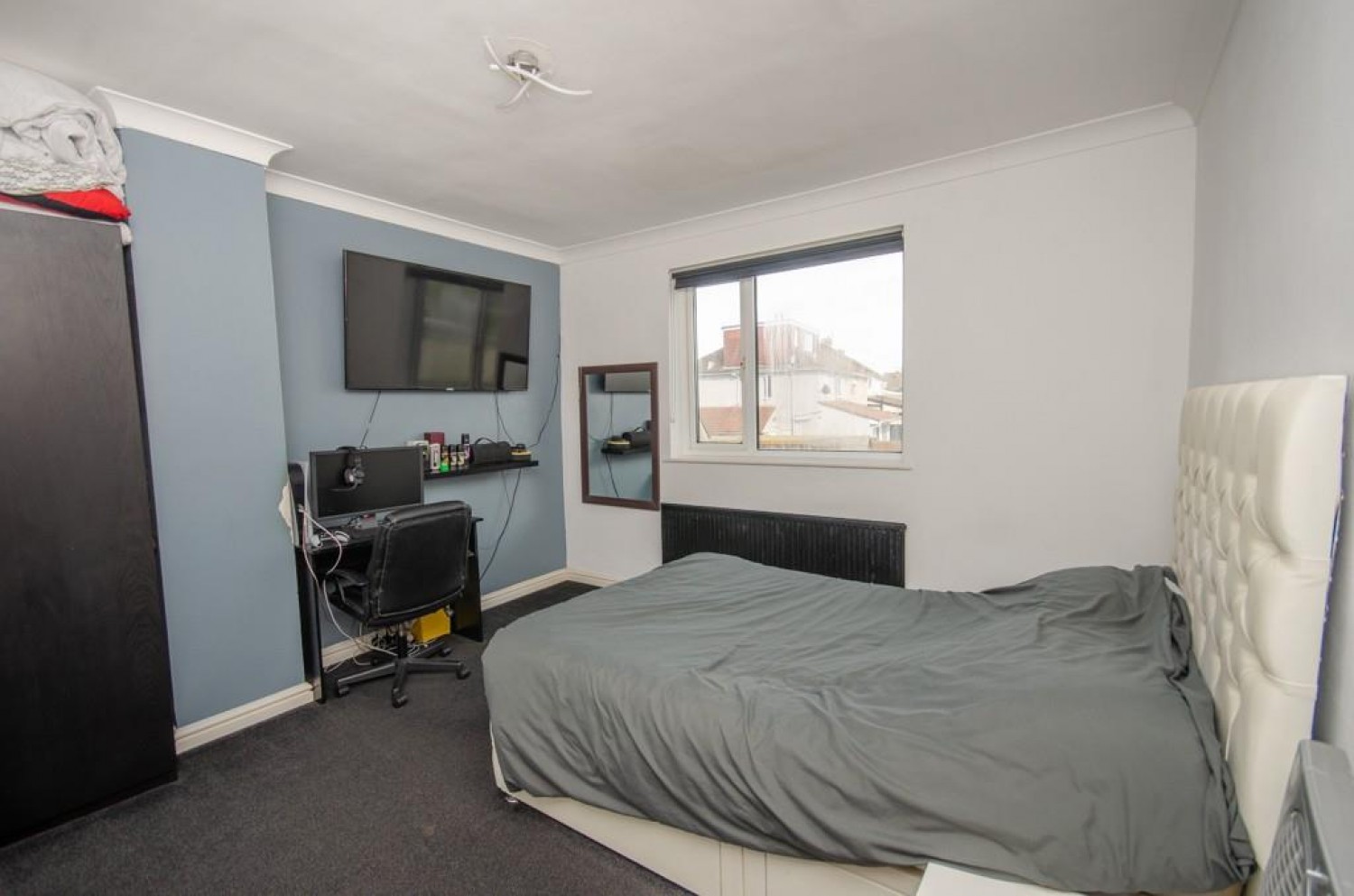 Springfield Avenue, Mangotsfield, Bristol, BS16 9BL