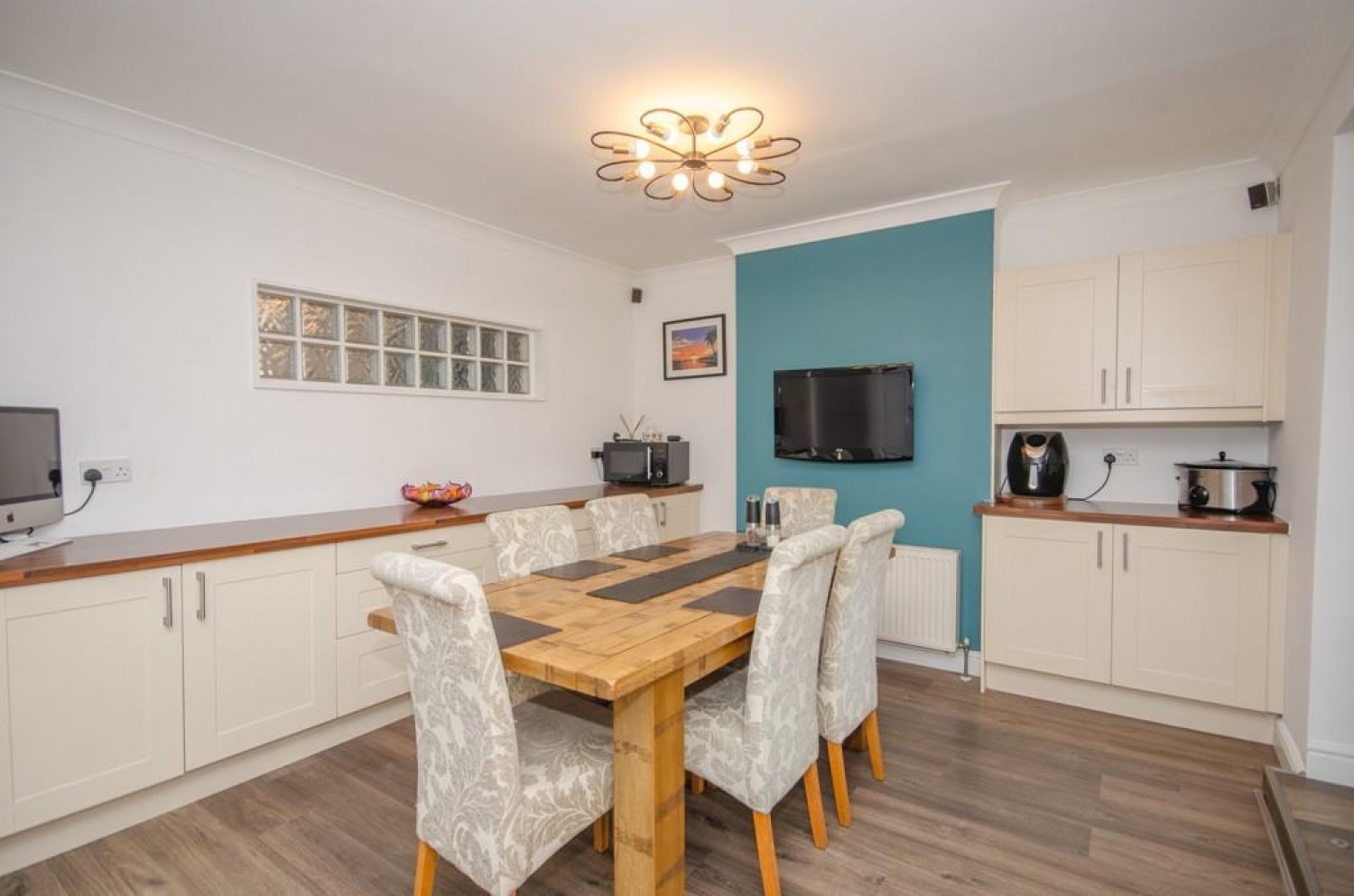 Springfield Avenue, Mangotsfield, Bristol, BS16 9BL