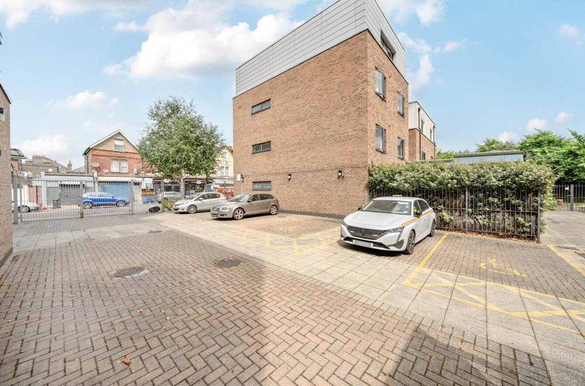 Meadowcroft Mews, George Lane, London, SE6 4AP