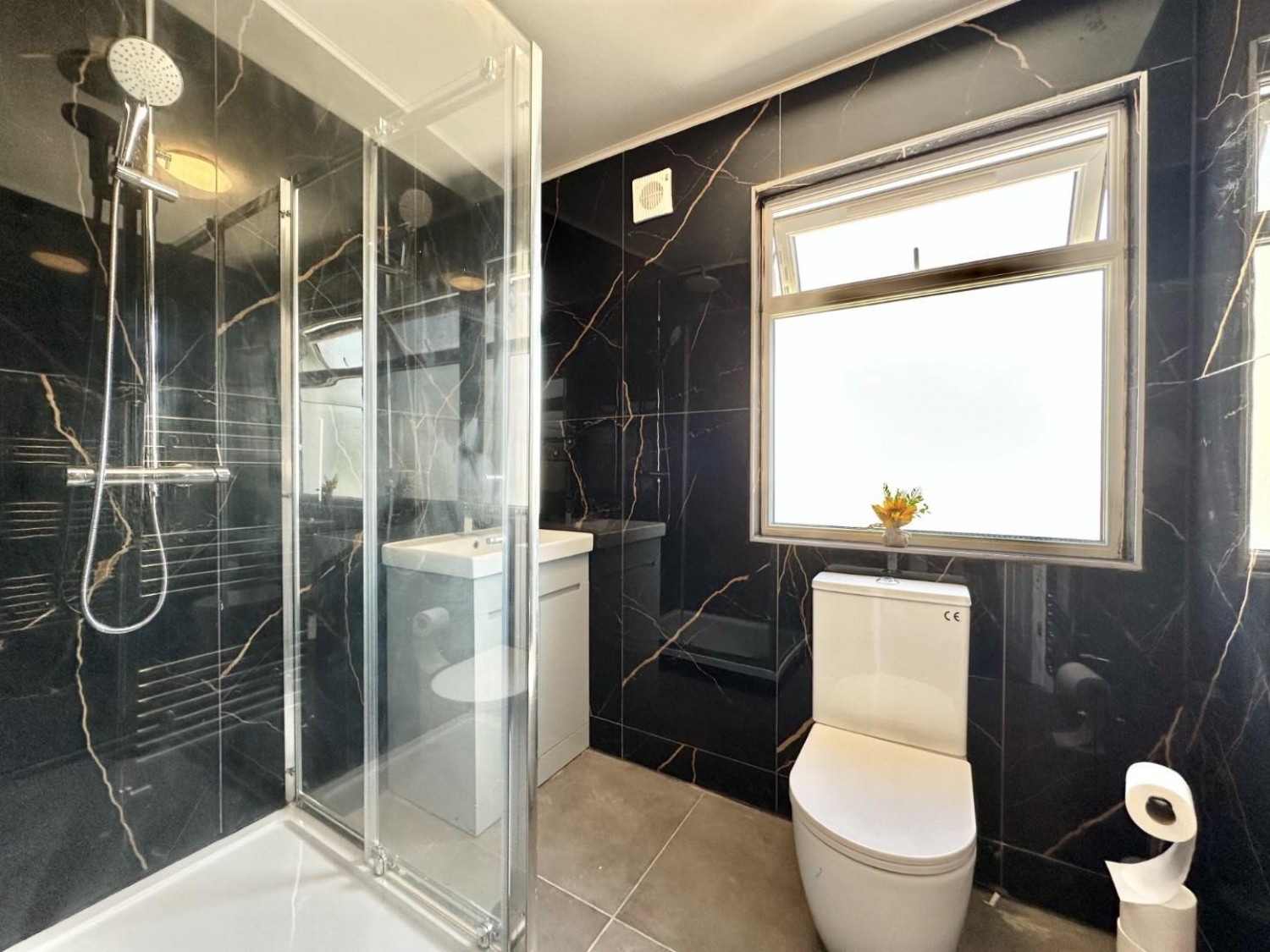 Grosvenor Road, Hanwell, W7 1HP