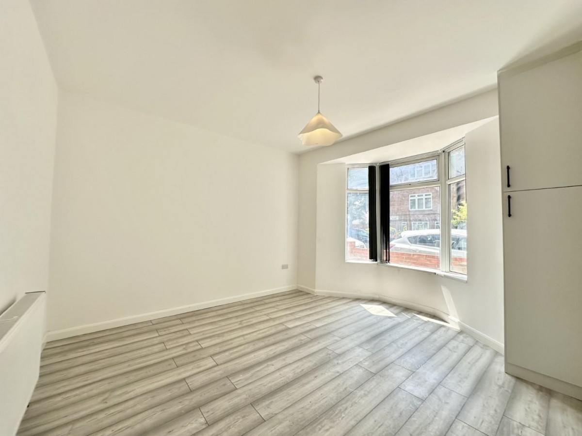 Grosvenor Road, Hanwell, W7 1HP