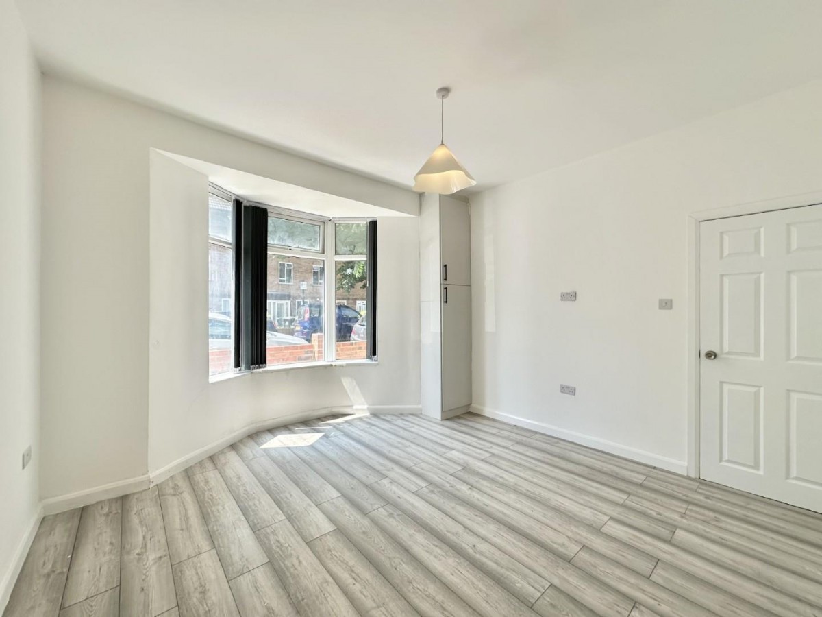 Grosvenor Road, Hanwell, W7 1HP