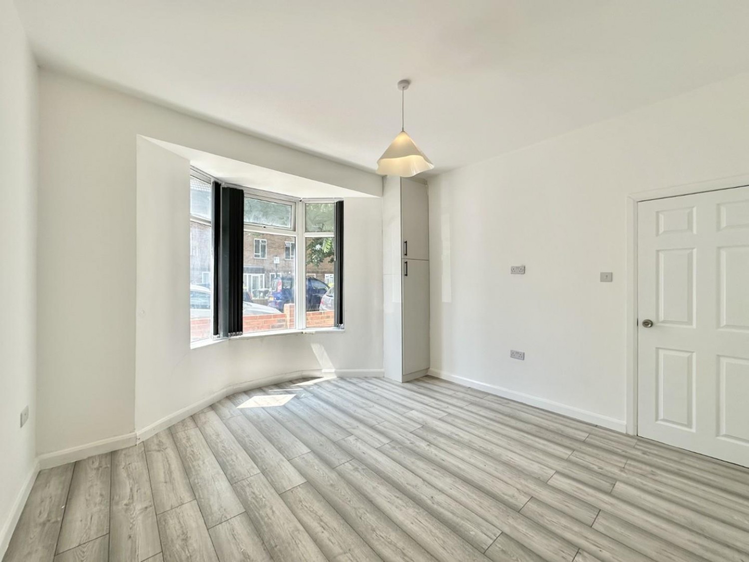 Grosvenor Road, Hanwell, W7 1HP