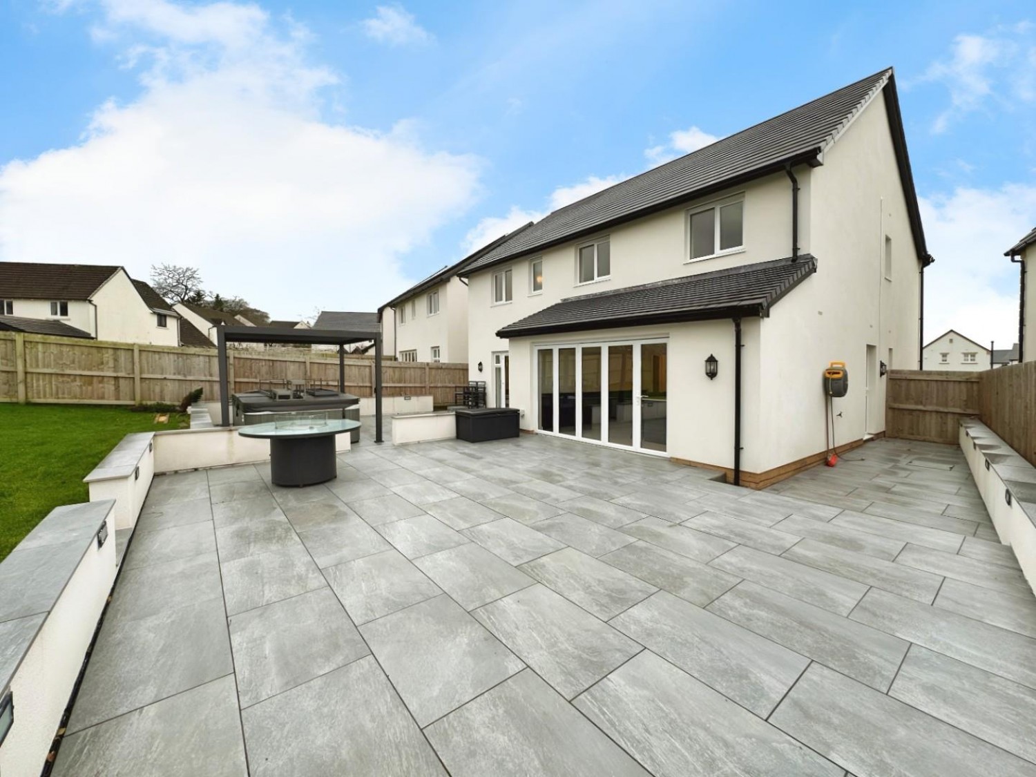 Millstone Place, Endmoor