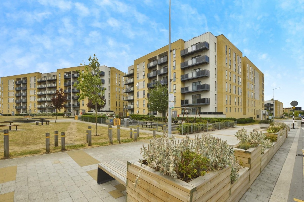 Handley Page Road, Barking
