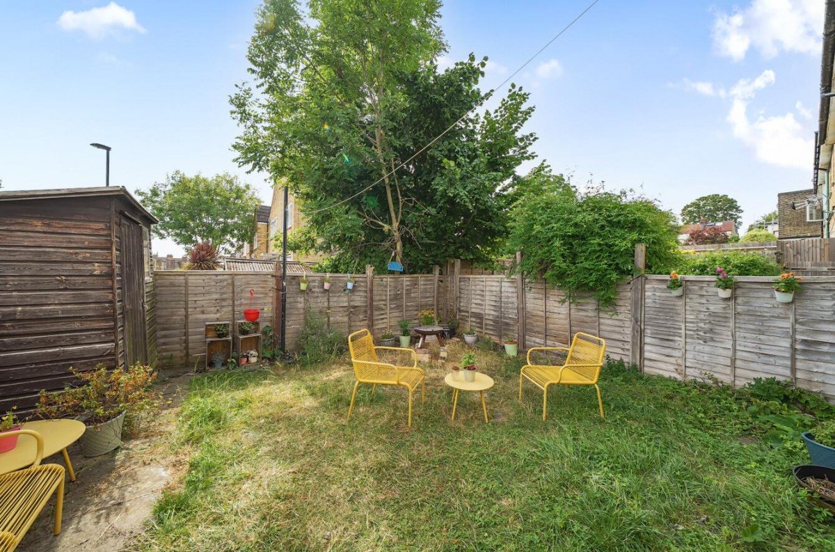 Faversham Road, London, SE6 4XE