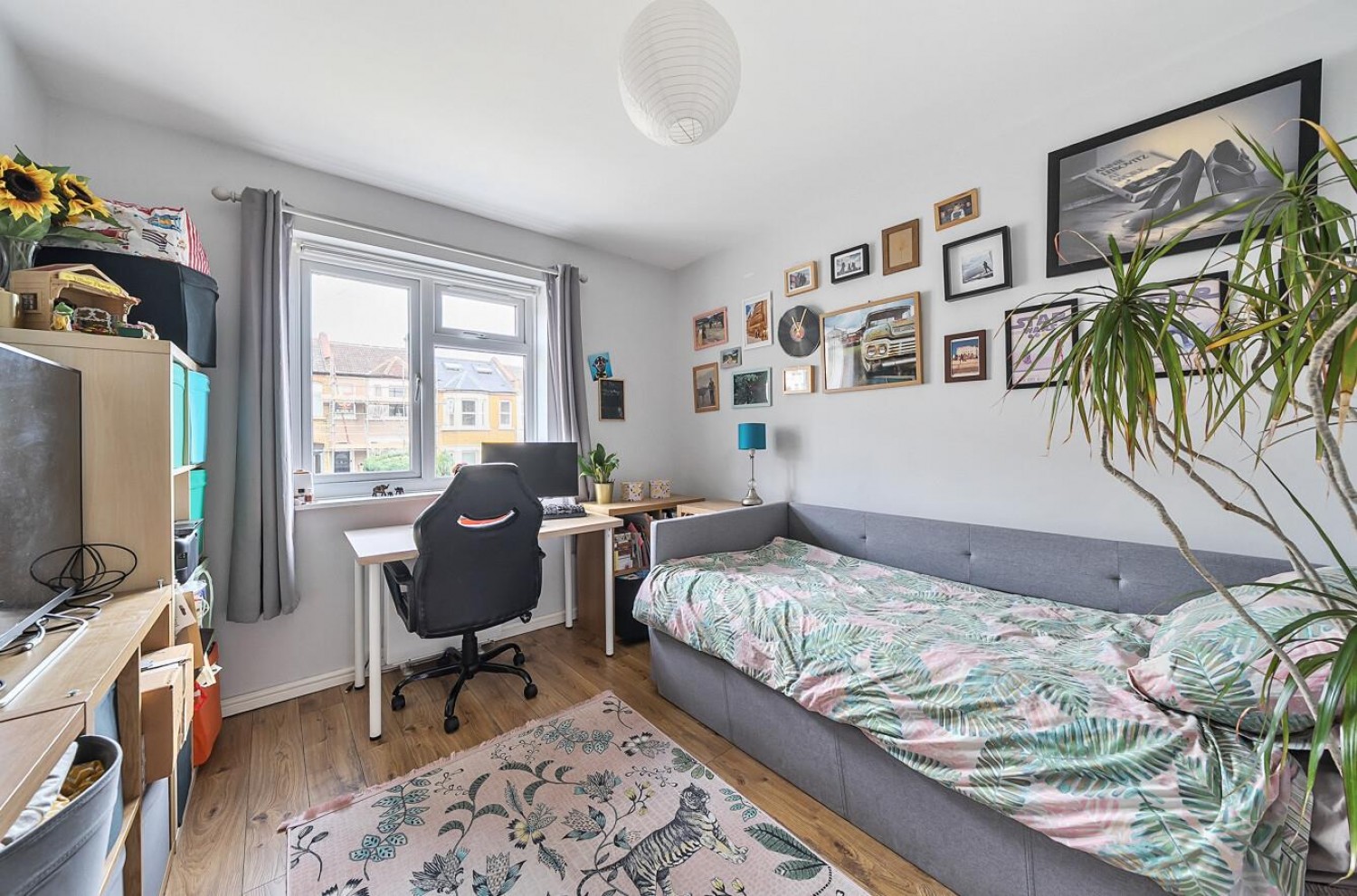 Faversham Road, London, SE6 4XE