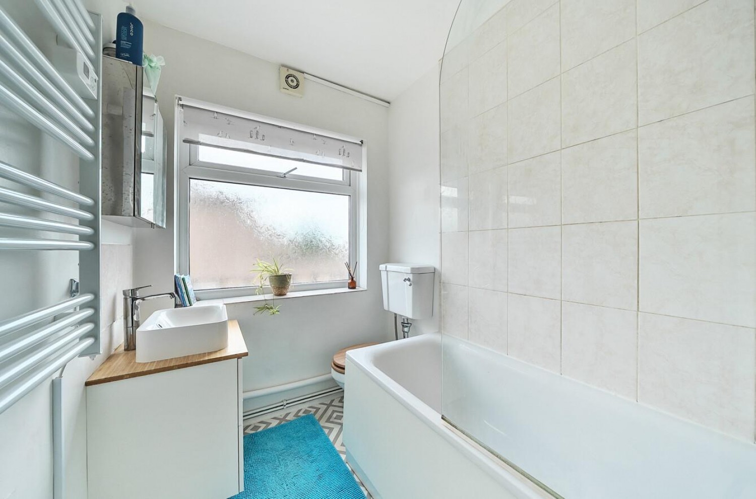 Faversham Road, London, SE6 4XE
