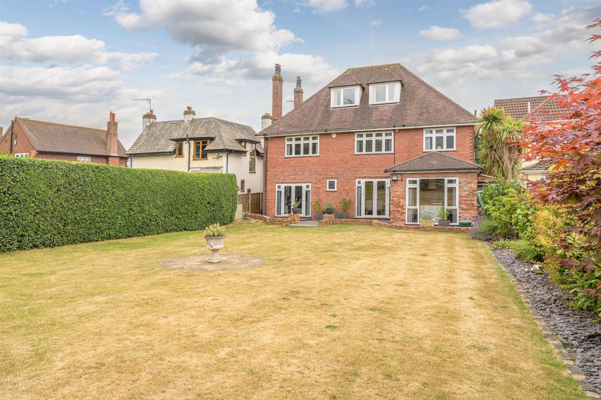 Daycot House, Stream Road, Kingswinford, DY6 9NT