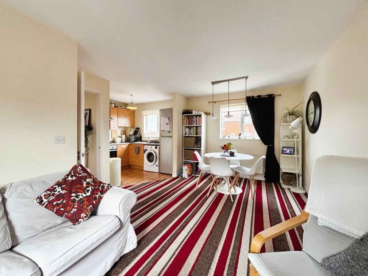 Lancaster Way, Ashford