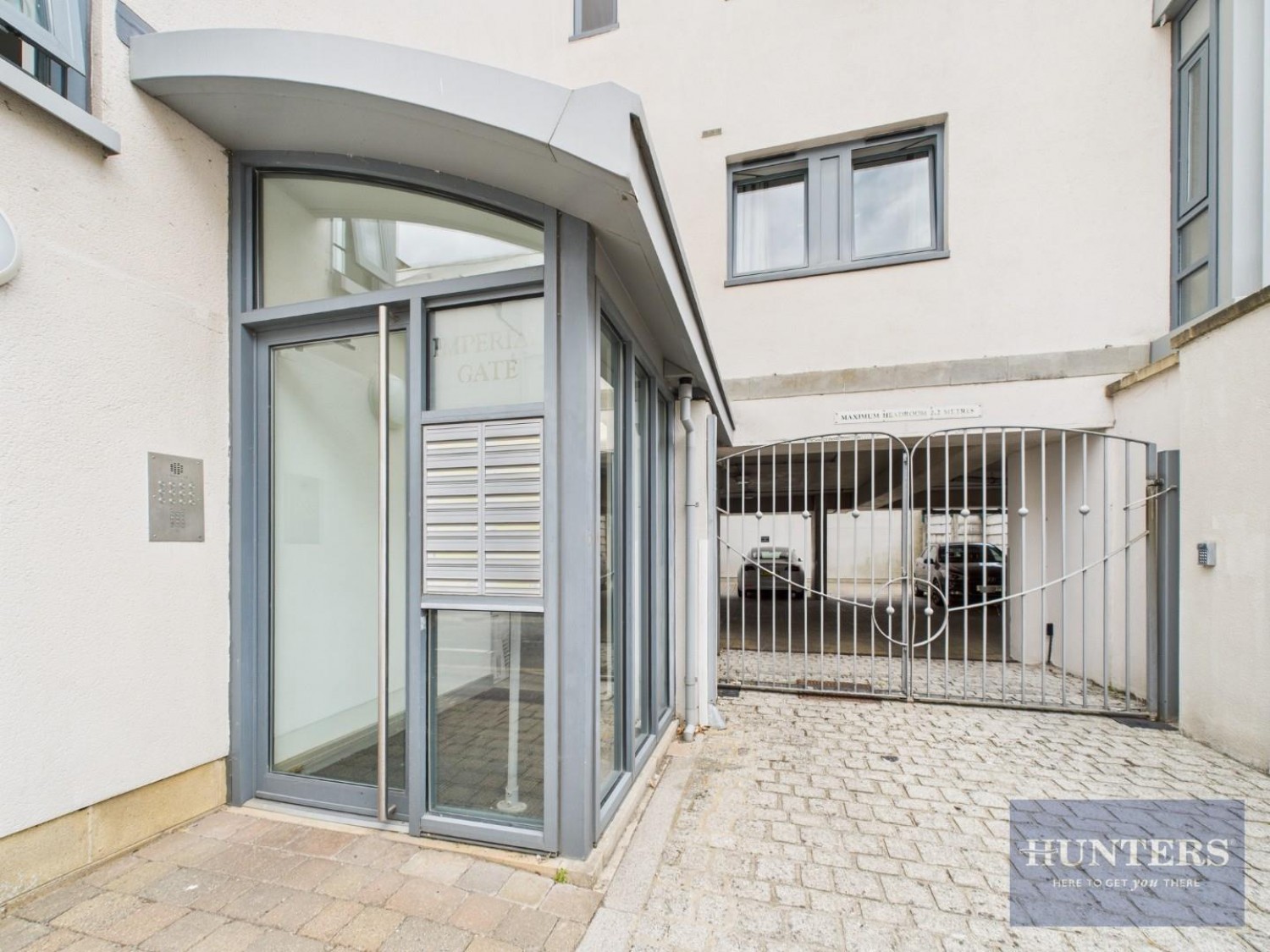 Imperial Gate, Cheltenham